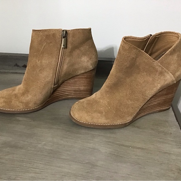 Lucky Brand Camel Suede Ankle Booties - Picture 2 of 5